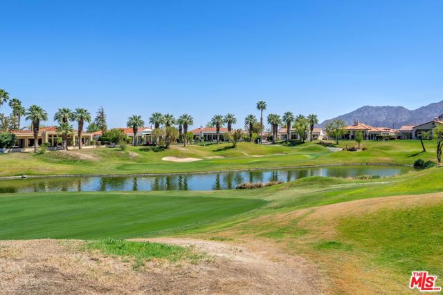 57766 Interlachen, La Quinta CA: https://media.crmls.org/mediaz/188a6313-aca6-4af7-94b6-6cc8d1903c8d.jpg