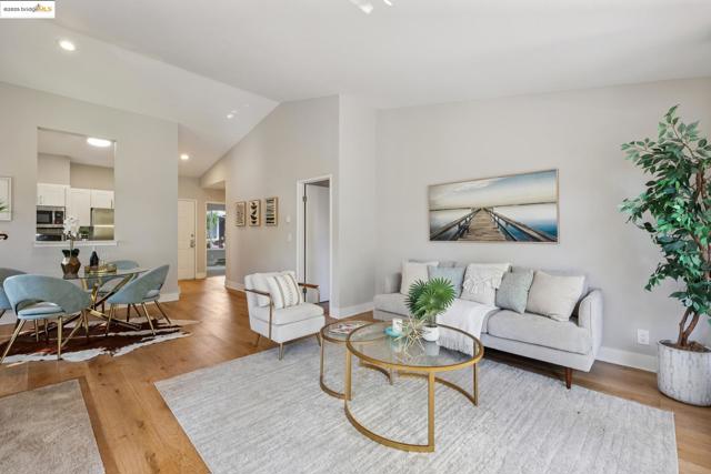 96 Bayside Ct, Richmond CA: https://media.crmls.org/mediaz/188b9c67-f78d-4dfb-805a-6bf7cc29a121.jpg