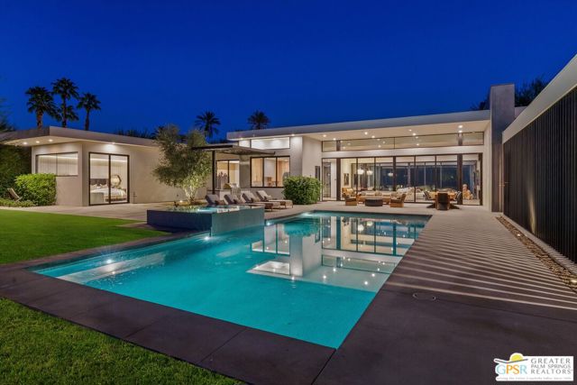 8 Desert Lark Circle, Rancho Mirage, CA 92270