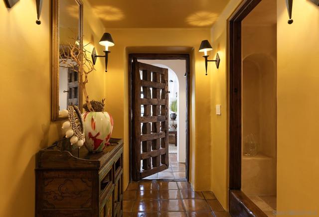 6977 Las Colinas, Rancho Santa Fe CA: https://media.crmls.org/mediaz/188bd5b5-ca33-45db-877b-ee7f0106c574.jpg