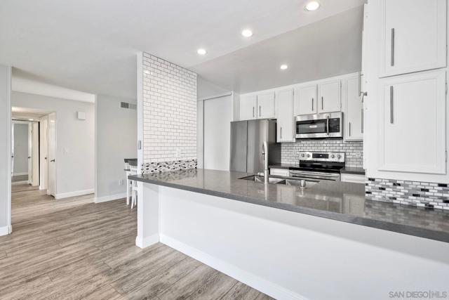 5710 Baltimore Dr, La Mesa CA: https://media.crmls.org/mediaz/188be179-ca61-407d-897b-17fea35d98a3.jpg