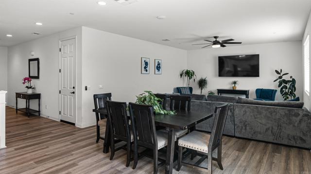 27924 Barley Court, Valley Center CA: https://media.crmls.org/mediaz/188c3a67-4455-4a30-ac24-30aceabdd9ef.jpg