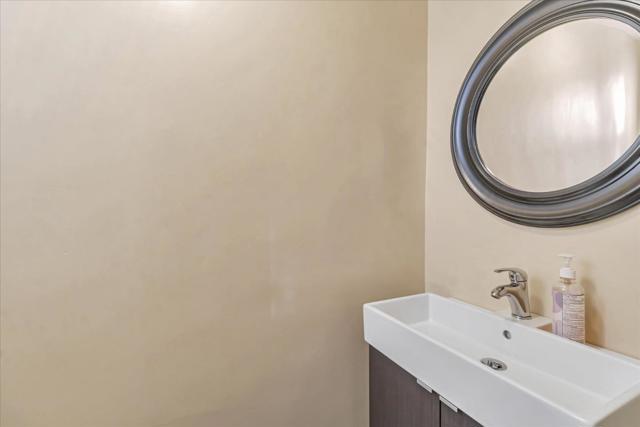 1022 1022 6th Avenue, Belmont CA: https://media.crmls.org/mediaz/188c7907-10b9-431e-b047-38251b7d9a88.jpg