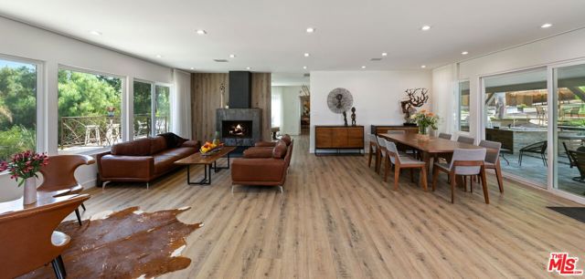 10555 Art Street, Sunland CA: https://media.crmls.org/mediaz/188dcdac-7b3c-41cc-ac1d-df79c86c1693.jpg