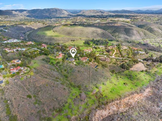 16574 Zumaque, Rancho Santa Fe CA: https://media.crmls.org/mediaz/188dd2e2-8142-4172-bb57-6fbceff2d234.jpg