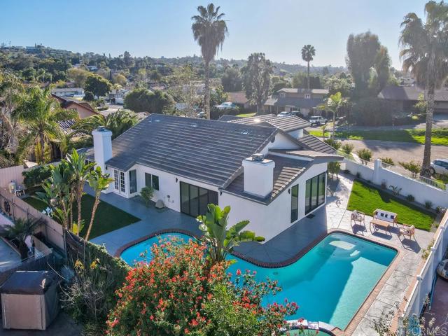 3647 Hazelhurst Place, Bonita CA: https://media.crmls.org/mediaz/188de2dc-b269-4118-9326-aa35407580ee.jpg
