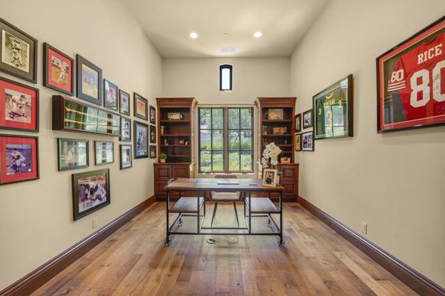 12240 Heritage Way, Gilroy CA: https://media.crmls.org/mediaz/188df3da-1f7c-46be-b94c-5eb039e07f04.jpg
