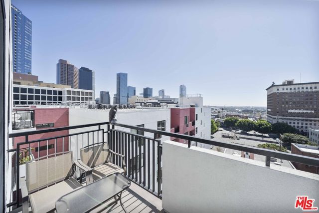 1234 Wilshire Boulevard, Los Angeles CA: https://media.crmls.org/mediaz/188e19dc-2676-4e13-892f-927c30663e4f.jpg