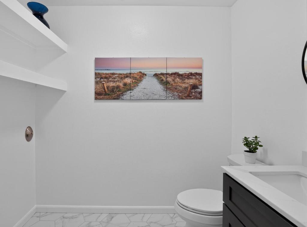 https://media.crmls.org/mediaz/188edf09-99be-4a44-adea-a3384f79a236.jpg?preset=X-Large