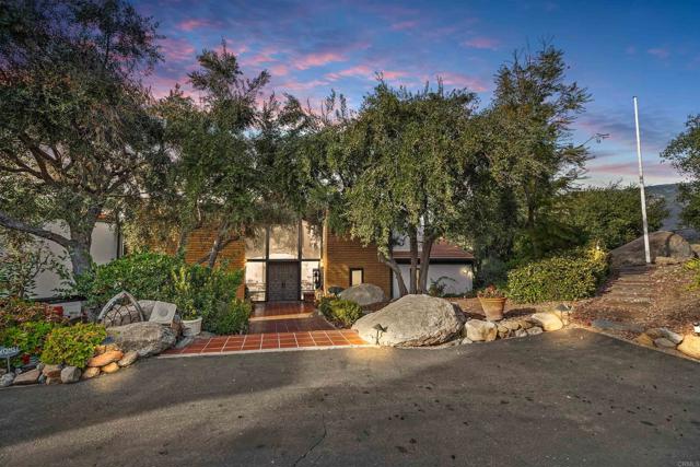 32423 Womsi Rd, Pauma Valley CA: https://media.crmls.org/mediaz/188f43b9-a45f-4d8b-9bb2-505b341bf5bd.jpg