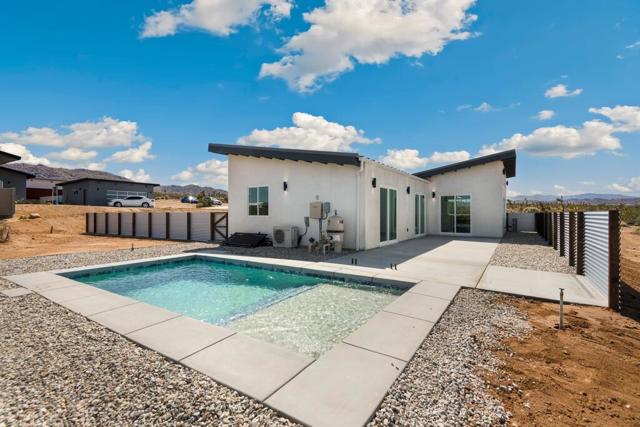 6689 Torres Avenue, Joshua Tree CA: https://media.crmls.org/mediaz/188f9f9a-beb6-4dfc-8824-a1bc3d789e33.jpg