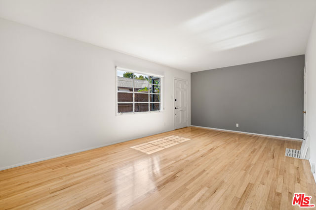 3848 Legion Lane, Los Angeles CA: https://media.crmls.org/mediaz/18905327-c0e1-4a16-b6ec-d9dabcb403f7.jpg