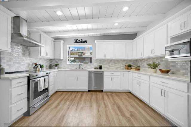 38392 Nebo Dr, Fremont CA: https://media.crmls.org/mediaz/1890a308-9439-4f60-b5e5-9b45d7f0f7de.jpg