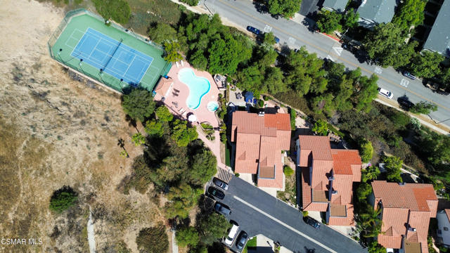 5964 Ruthwood Drive, Calabasas CA: https://media.crmls.org/mediaz/1890eeea-8358-4005-89ad-5a8574efd14f.jpg