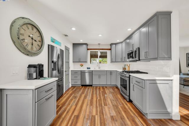 38243 Manzanita St, Newark CA: https://media.crmls.org/mediaz/18923c17-7d80-4705-bf9e-e0f3d4fc1f94.jpg