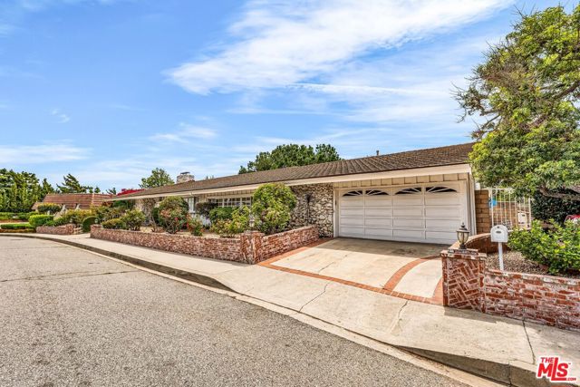 Drew Fenton | 16560 Park Lane Circle Los Angeles CA | MLS: 7286867