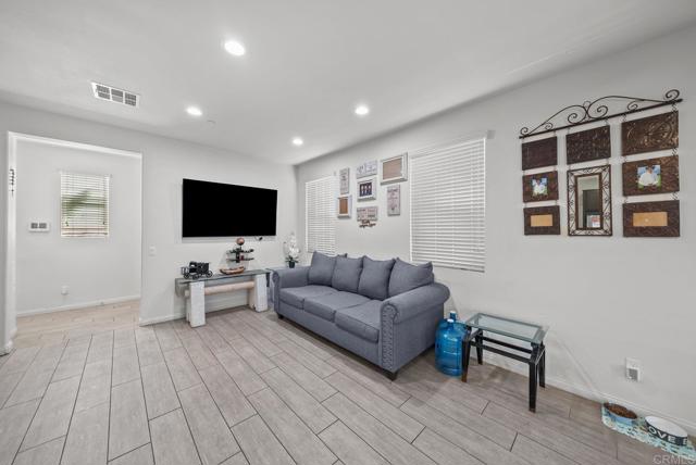 Detail Gallery Image 26 of 40 For 1521 Bath Ave, Chula Vista,  CA 91913 - 3 Beds | 2/1 Baths