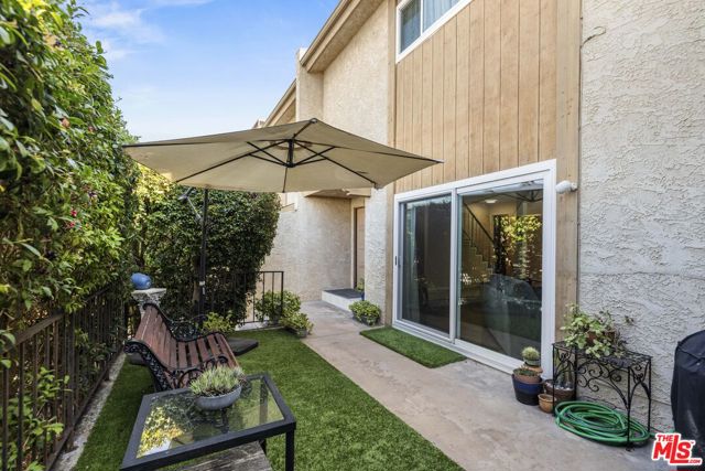 2701 Voorhees Avenue, Redondo Beach, California 90278, 2 Bedrooms Bedrooms, ,2 BathroomsBathrooms,Residential,For Sale,Voorhees,25578941