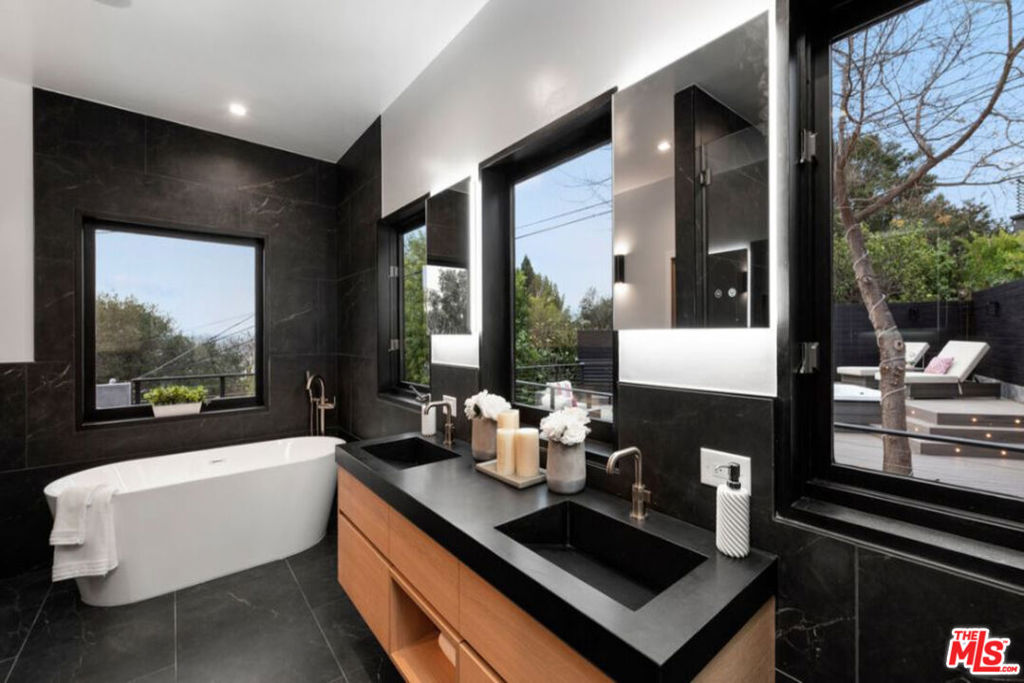 MLS #25618899 image #24