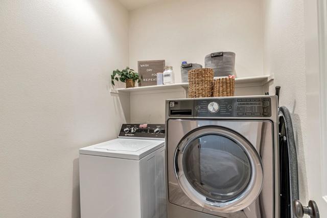 51 Koror Lane, Gilroy CA: https://media.crmls.org/mediaz/1894812b-8742-4287-bbd5-68abb03f8e9d.jpg