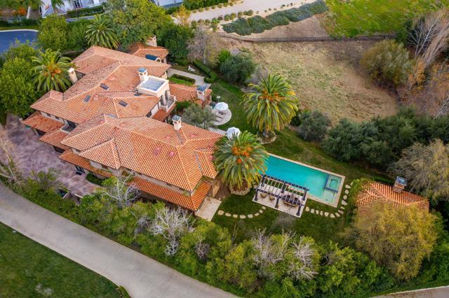 1101 Oak Mirage Place, Westlake Village CA: https://media.crmls.org/mediaz/18953d44-e69f-4a62-a6c1-8ed9cbab424d.jpg