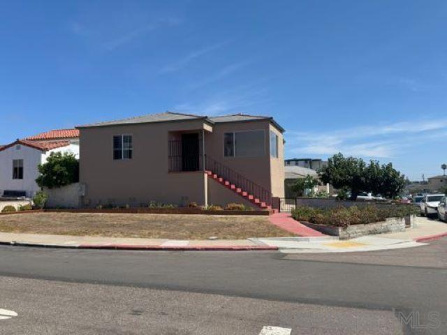 3102 Fenelon St, San Diego CA: https://media.crmls.org/mediaz/18959330-ee7b-4f31-9d3e-65fafc13f517.jpg