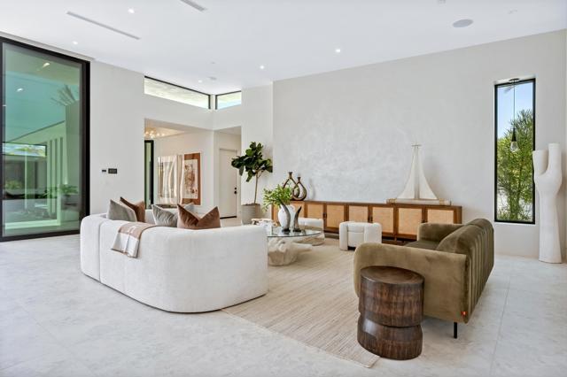 7 Makena Lane, Rancho Mirage CA: https://media.crmls.org/mediaz/18963ee0-2508-44d3-b959-aa2a3c4c561f.jpg
