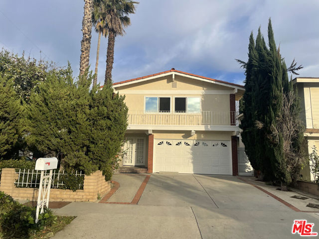 8576 Kelvin Avenue photo 1