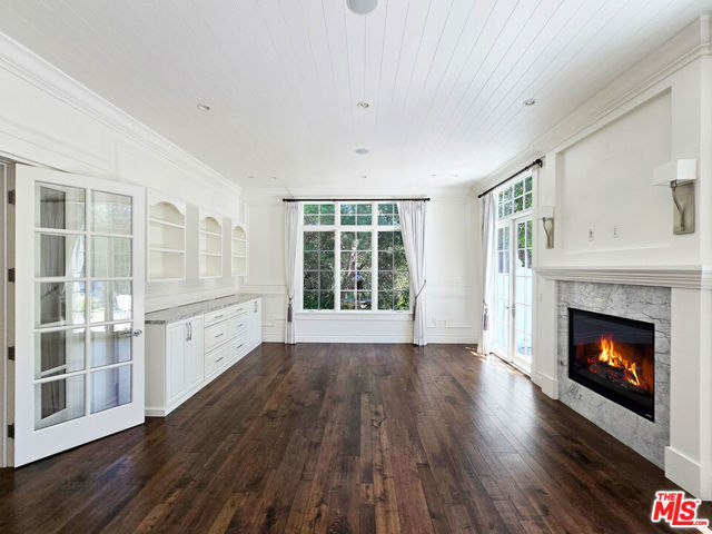 3815 Valley Meadow Road, Encino CA: https://media.crmls.org/mediaz/18974d8f-ddae-405e-92bf-b8d813bc44ac.jpg