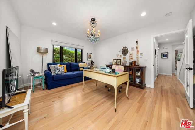 305 E Islay Street, Santa Barbara CA: https://media.crmls.org/mediaz/18979739-5bac-48e9-ac27-bc4da3e5005c.jpg