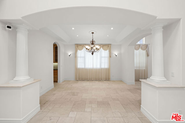 1756 Ruhland Avenue, Manhattan Beach CA: https://media.crmls.org/mediaz/1897f58d-c9ce-41bb-ab04-29d3c8d4aaee.jpg
