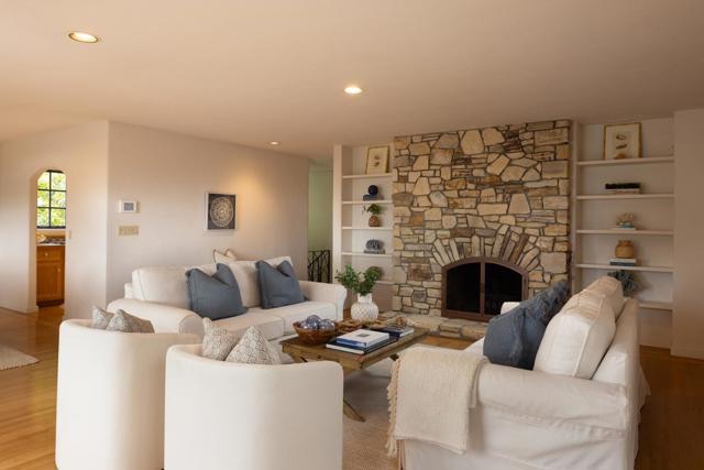 0 Carmelo 5 SE Ocean Avenue, Carmel CA: https://media.crmls.org/mediaz/18985932-edb5-4af4-a2a3-684298102700.jpg