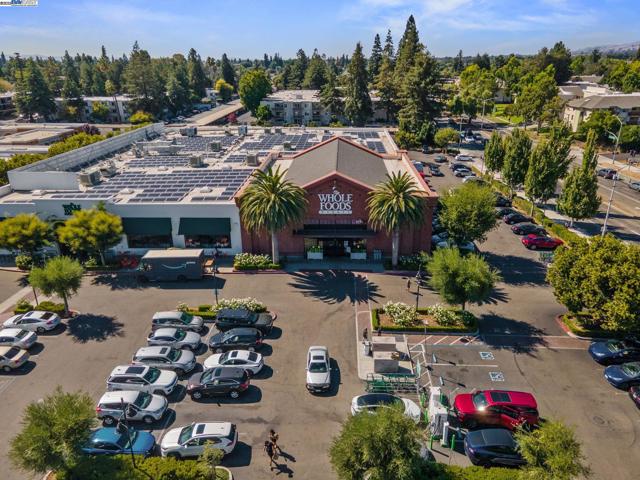 4403 Burke Way, Fremont CA: https://media.crmls.org/mediaz/18986744-abb4-462e-bbaa-fd468400930d.jpg