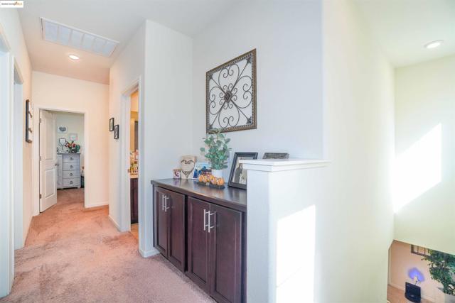 298 McClelland Way, Oakley CA: https://media.crmls.org/mediaz/1898acf7-8384-4b1d-86a3-8997db4cc17e.jpg