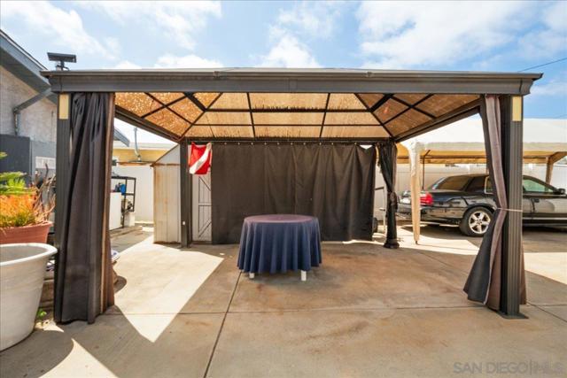 2931 Dahlia St, San Diego CA: https://media.crmls.org/mediaz/1898da90-b166-404b-9c27-da45ac52a044.jpg