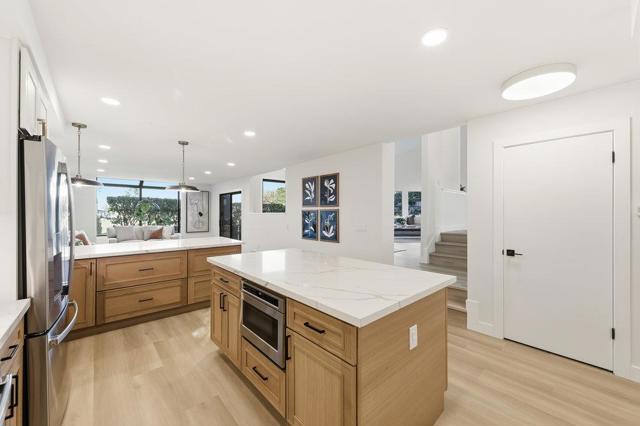 370 Burning Tree Court, Half Moon Bay CA: https://media.crmls.org/mediaz/189bdbbb-ad81-44bd-8318-9acf2602228e.jpg