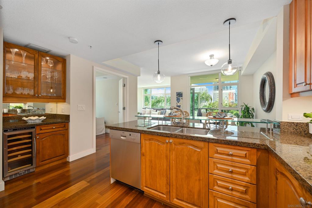 1199 Pacific Hwy - photo 11