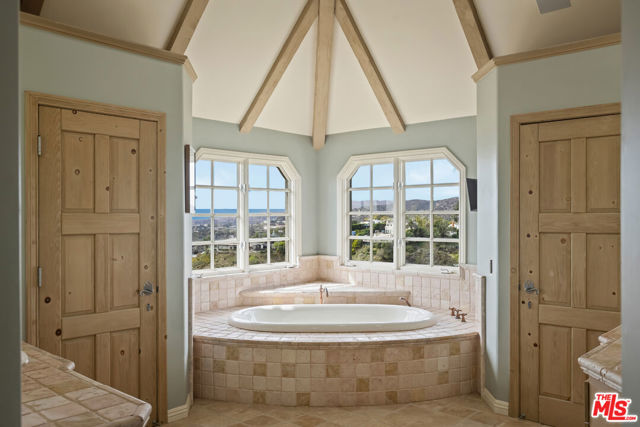 Drew Fenton | 1041 Somera Road Los Angeles CA | MLS: 7410994 Drew Fenton | 1041 Somera Road Los Angeles CA | MLS: 7410994