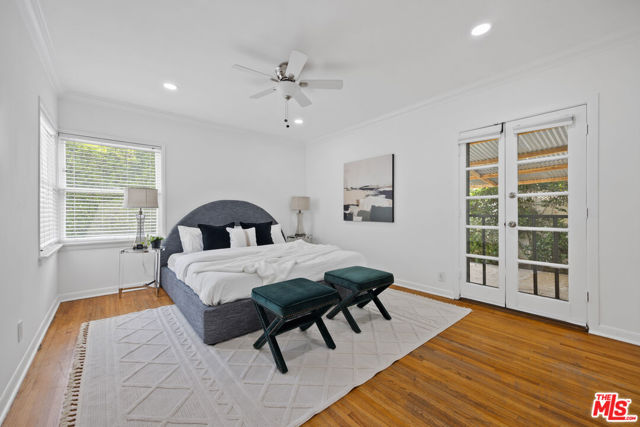 5432 Fulton Avenue, Sherman Oaks CA: https://media.crmls.org/mediaz/189d38a7-9a8b-4bed-be0f-fdc6574b3717.jpg