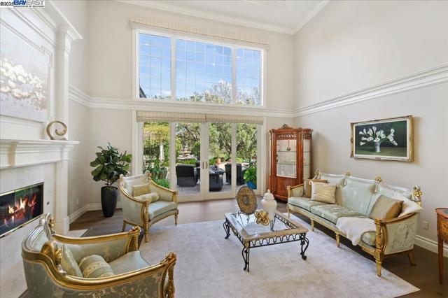 2434 Pomino Way, Pleasanton CA: https://media.crmls.org/mediaz/189da8a5-b2af-4b6e-8fe3-df5303c77aaf.jpg