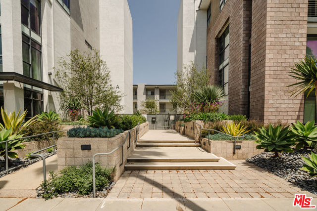 13045 Pacific Promenade, 111 photo 4