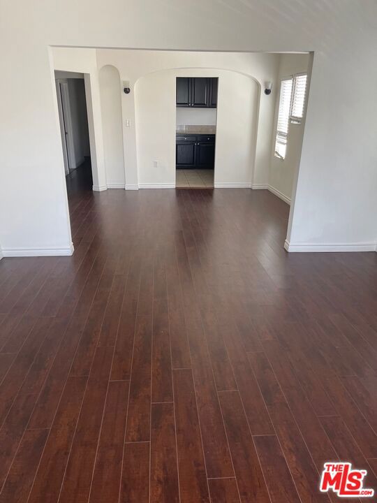 1406 2nd Avenue, Los Angeles CA: https://media.crmls.org/mediaz/18a0ae22-692d-465c-aa61-3e556d692088.jpg