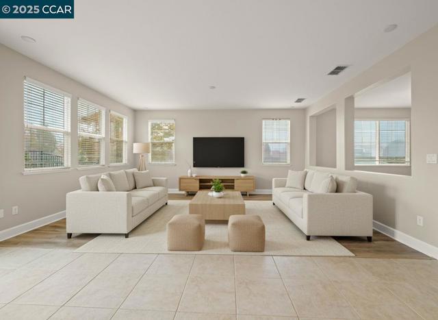 929 Painted Shore Court, Oakley CA: https://media.crmls.org/mediaz/18a0df18-fc51-49f1-a2ef-7be047422ff9.jpg