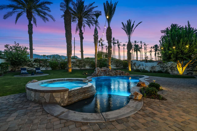 80030 Via Valerosa, La Quinta CA: https://media.crmls.org/mediaz/18a2286e-bce2-4e32-9a93-6f90e08b91bf.jpg