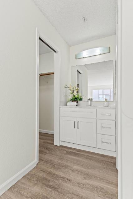 25192 Copa Del Oro Drive, Hayward CA: https://media.crmls.org/mediaz/18a2ed15-27d3-4544-999e-aeccc719989c.jpg