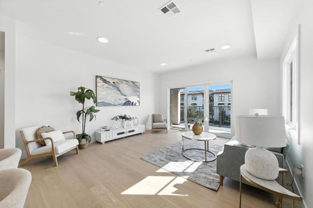 560 El Camino Real, San Carlos CA: https://media.crmls.org/mediaz/18a32df6-2b54-4359-865e-2fb11b5ba406.jpg