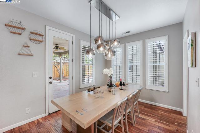 2744 Redbridge Rd, Tracy CA: https://media.crmls.org/mediaz/18a33d27-f3bd-4acd-af6c-73ffe0c9a14b.jpg