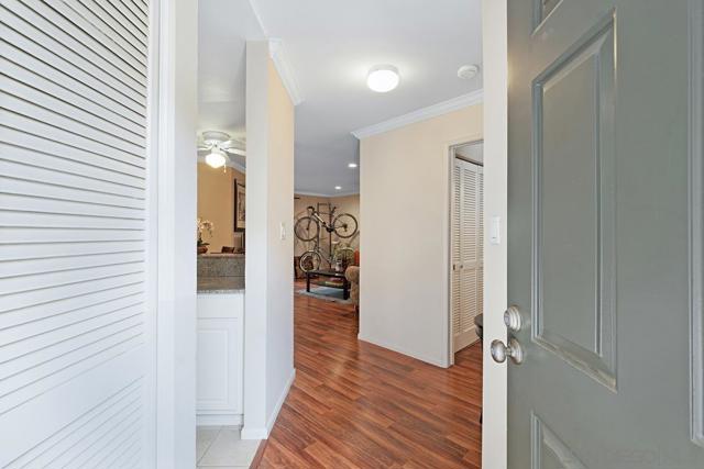 7455 Charmant Dr, San Diego CA: https://media.crmls.org/mediaz/18a39242-ef93-4d2d-b725-b97411ca4b11.jpg