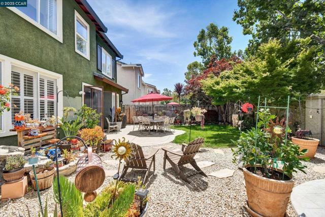1033 LANTERN BAY, Hercules CA: https://media.crmls.org/mediaz/18a3acfe-8056-4cfc-ac69-9421a08f2907.jpg