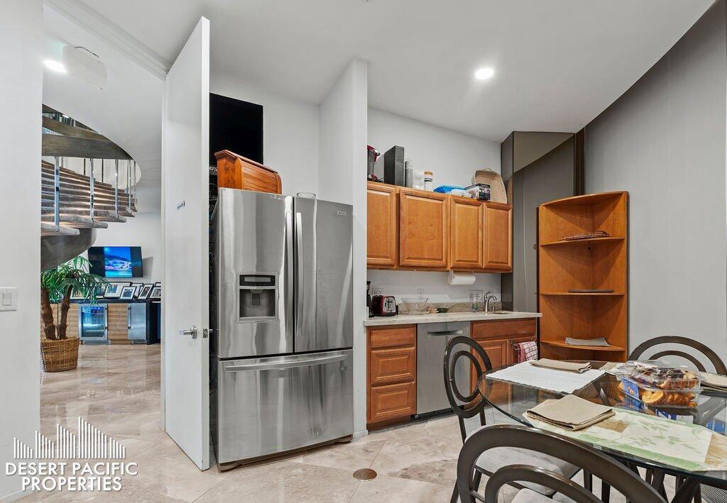 MLS #219132603DA image #24